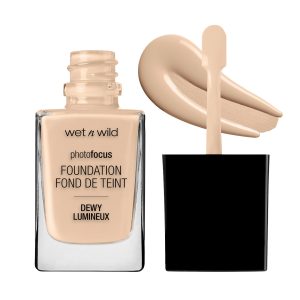 Photo Focus Dewy Foundation | Soft Ivory
